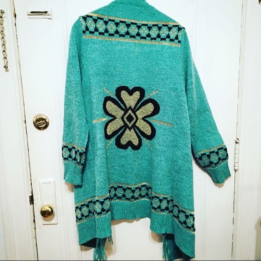 NWT boho chic cover